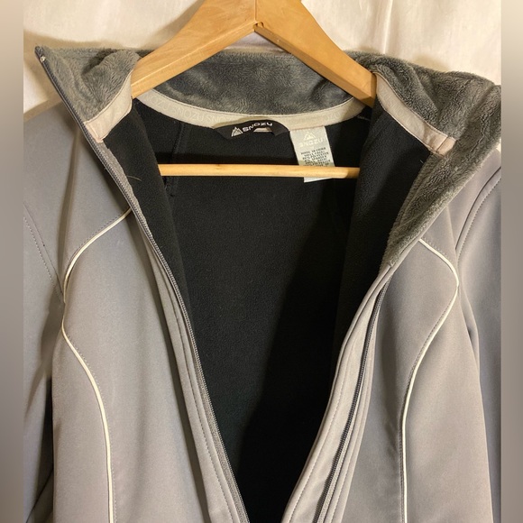 Woman’s zip up performance style coat size Med - Picture 5 of 11